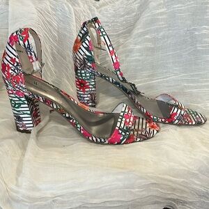 Worthington floral heel size 11 great used condition